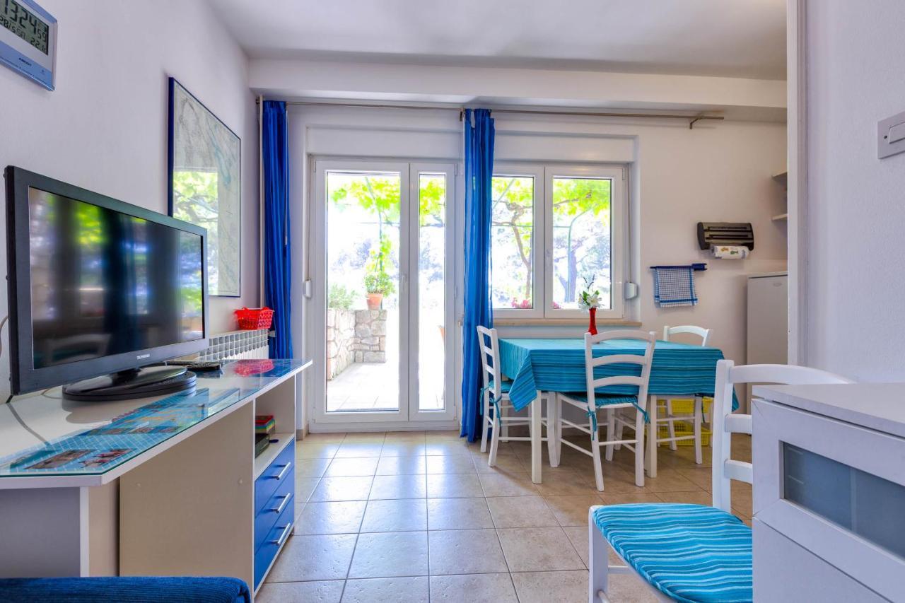 Apartments Margarita มาลีโลชินจ์ ภายนอก รูปภาพ